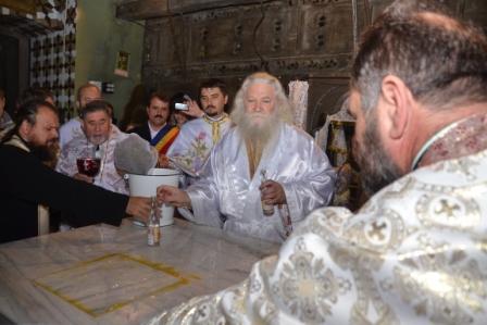 RESFINŢIREA BISERICII