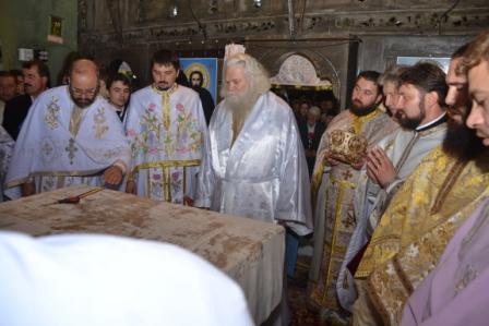 RESFINŢIREA BISERICII