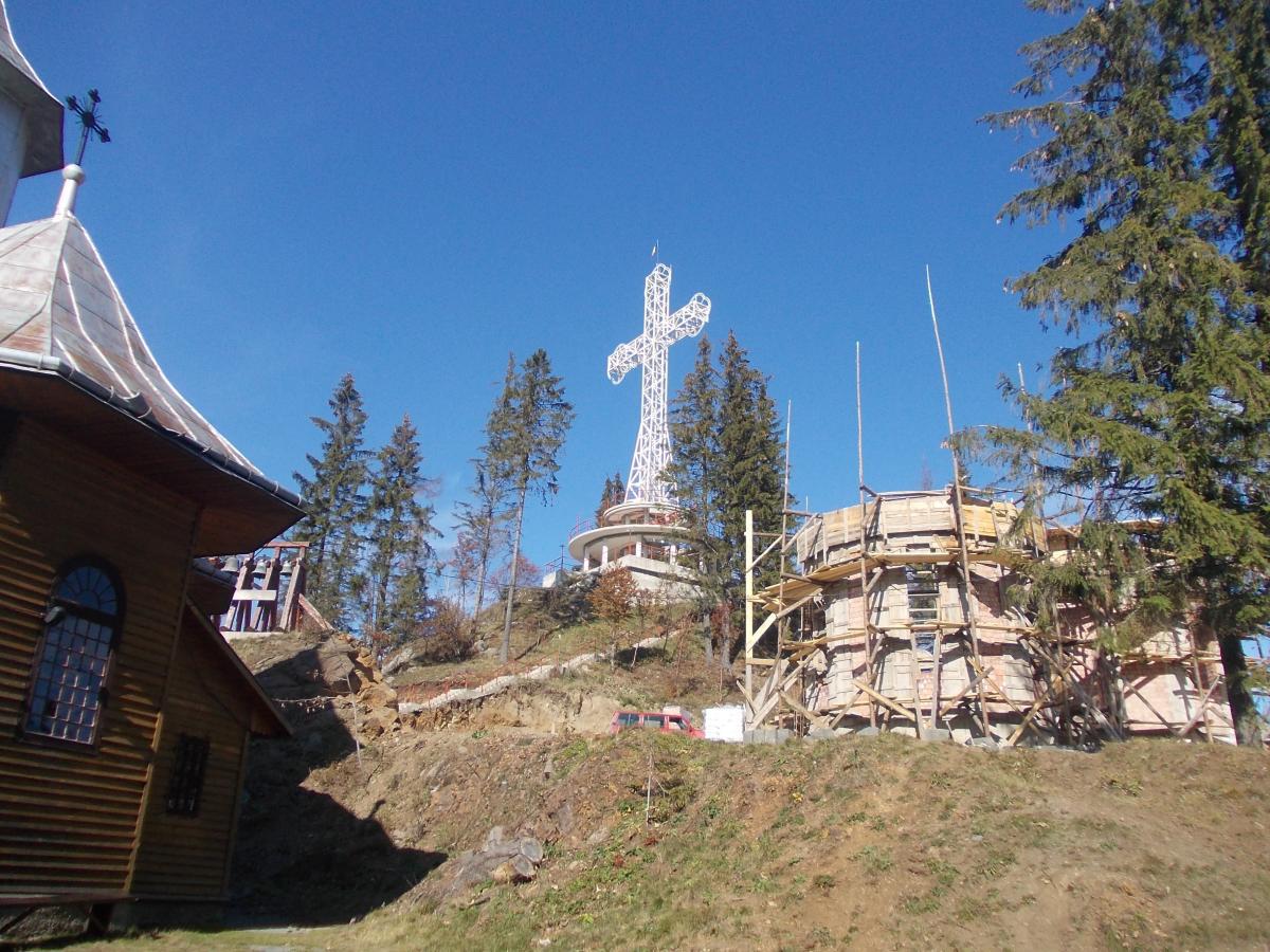 Manastirea Piatra Fantanele-SF. CRUCE